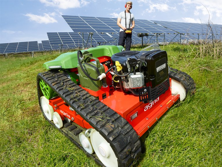 AGRIA 9500 REMOTE CONTROLLED MOVER