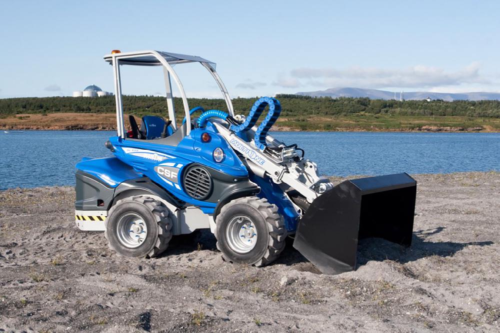 Light material bucket