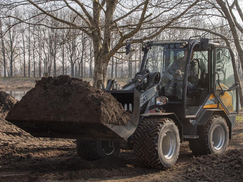 GIANT G3500 X-TRA - Wheel loader