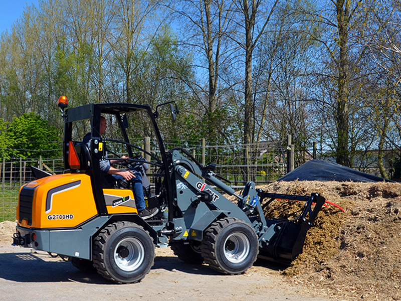 GIANT G2700 HD