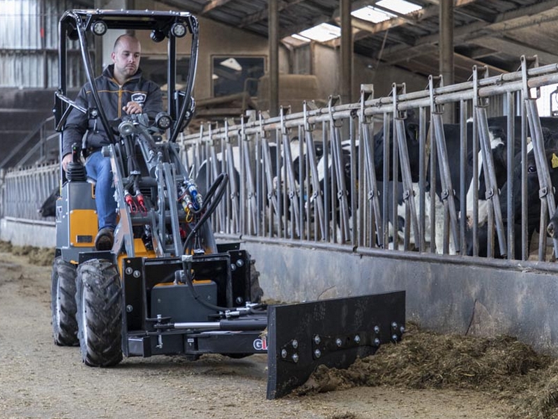 GIANT G1100-Wheel Loader