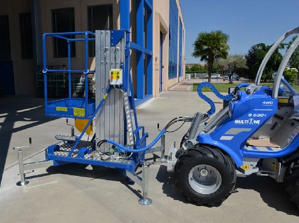 AERIAL WORK PLATFORM