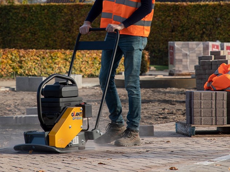 Vibratory plate GP1950E