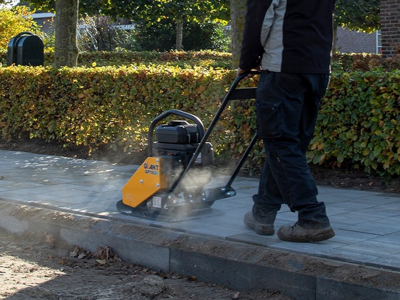 Vibratory plate GP1950E