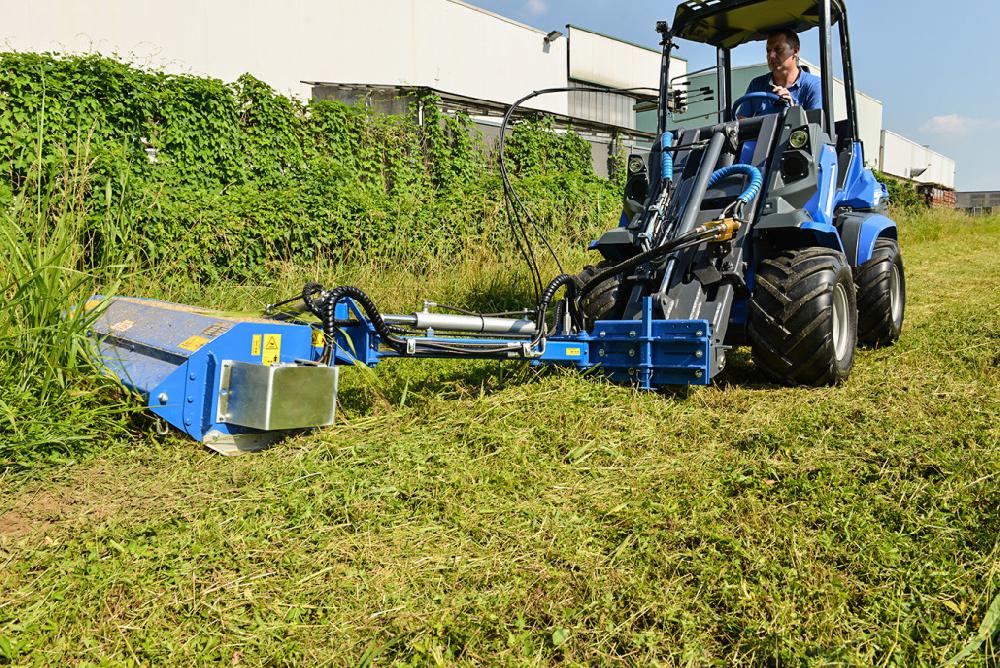 Flail mower with side shift