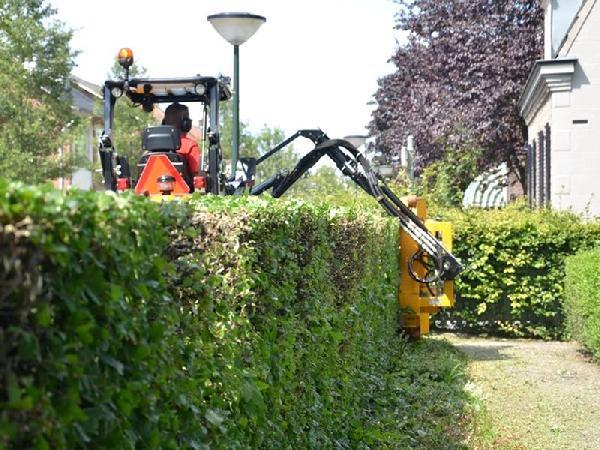 Arm mover mulching unit