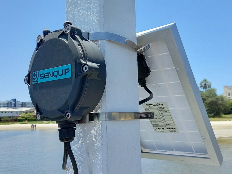 Solar powered tide monitor