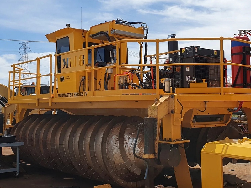 Mud miner pitch and roll + engine monitoring